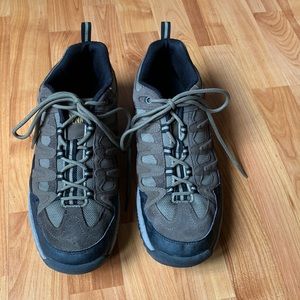 Denali mens hiking shoes size 10.5